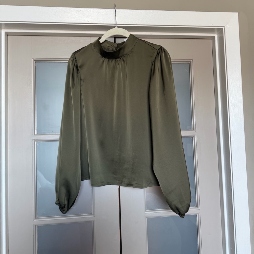 Evereve Olive Blouse with Long Sleeves